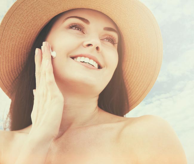 How to Choose a Sunscreen for Women with Oily Skin